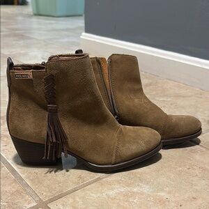 Brown Ankle Boots with Tassel Detail
